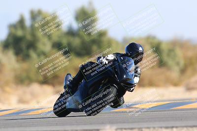 media/Jan-14-2024-SoCal Trackdays (Sun) [[2e55ec21a6]]/Turn 7 (140pm)/